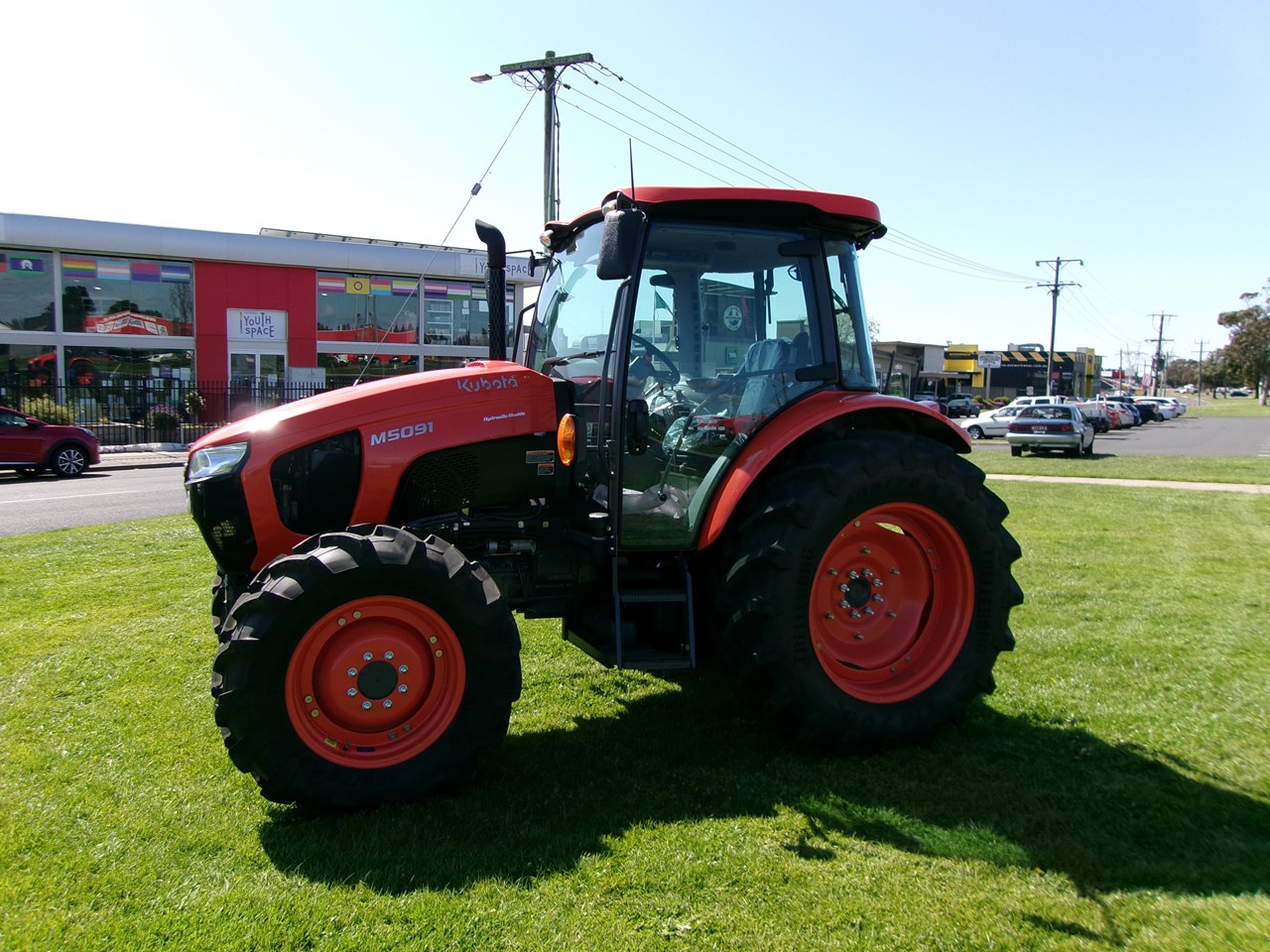 2024 KUBOTA M5091DHC - Image 2