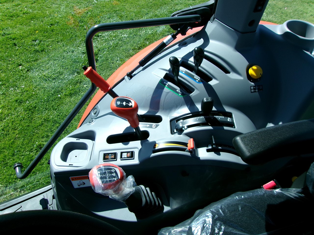 2024 KUBOTA M5091DHC - Image 12
