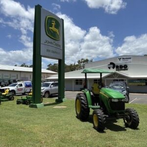 2012 JOHN DEERE 4720