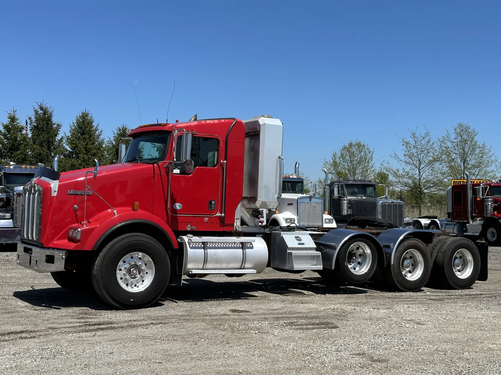 2012 KENWORTH T800 - Image 2