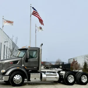 2022 PETERBILT 567