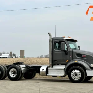 2022 PETERBILT 567