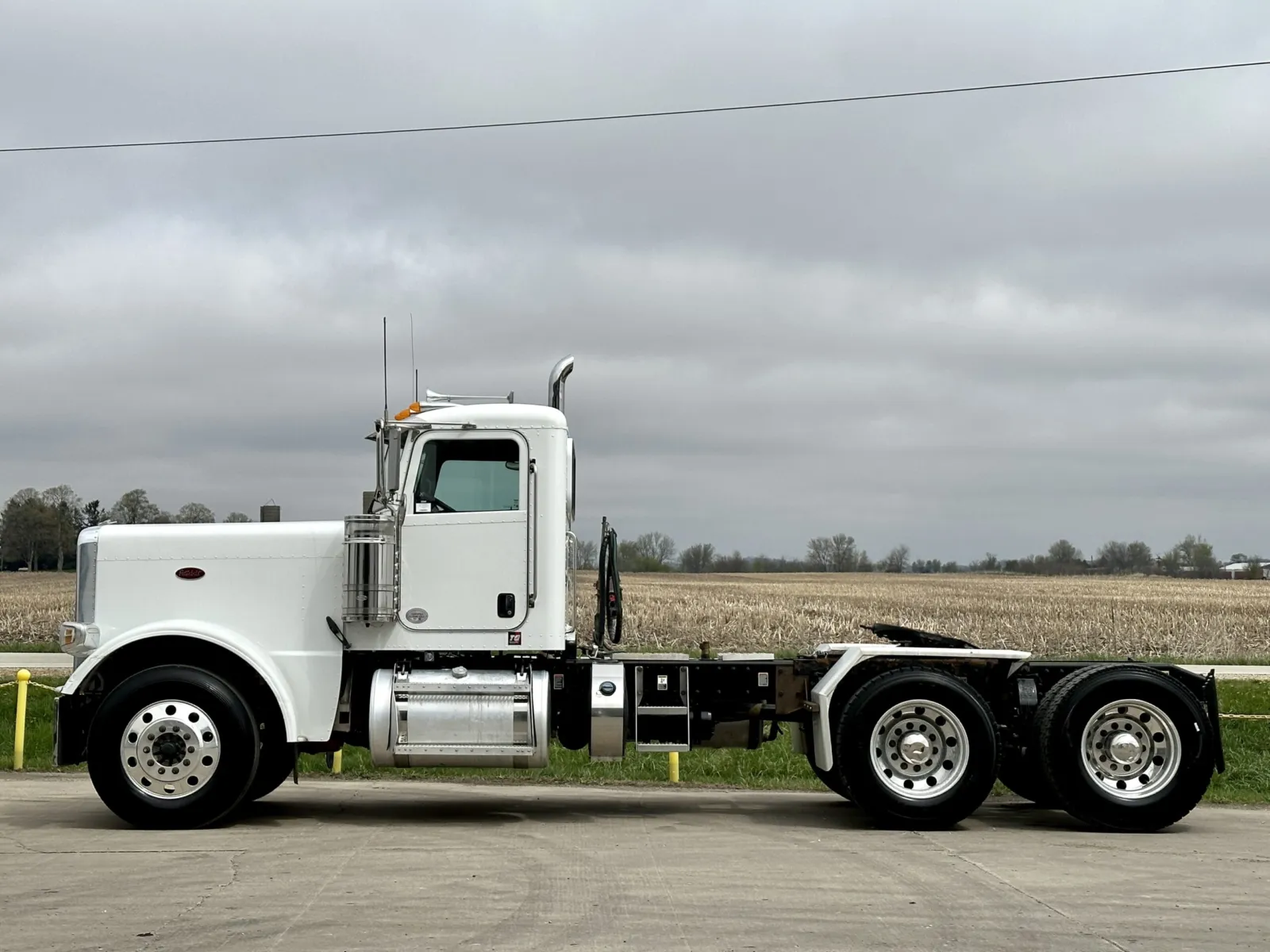 2020 PETERBILT 389 - Image 4