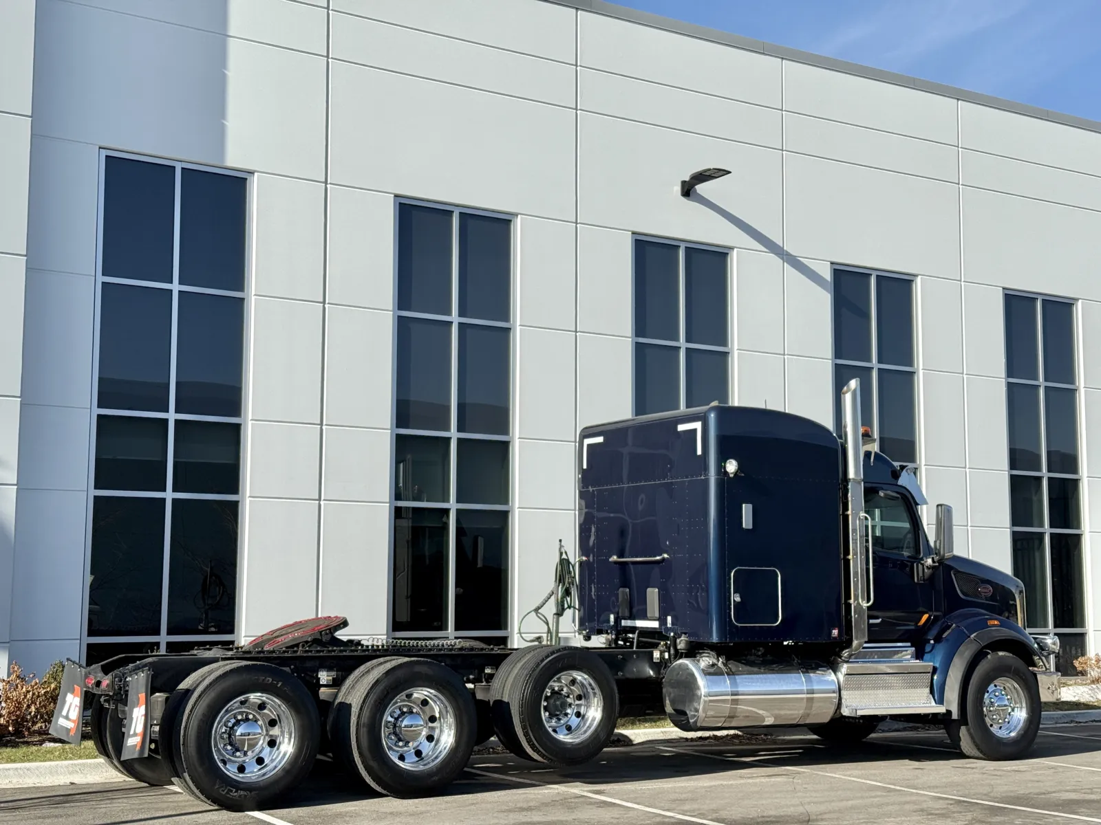 2021 PETERBILT 567 - Image 5