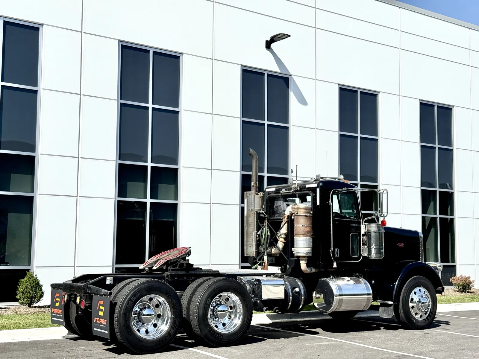 2011 PETERBILT 388 - Image 5