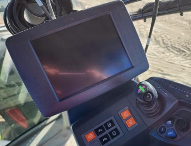 2016 CLAAS AXION 830 - Image 11