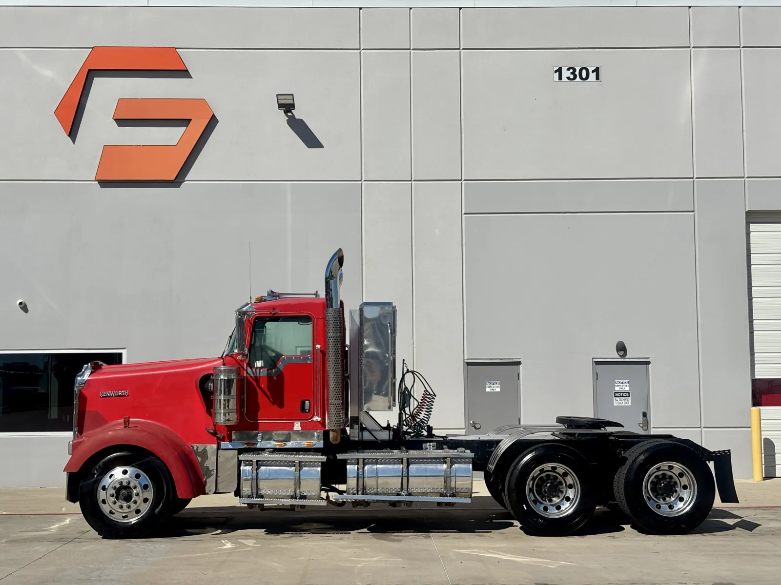 2009 KENWORTH W900 - Image 4