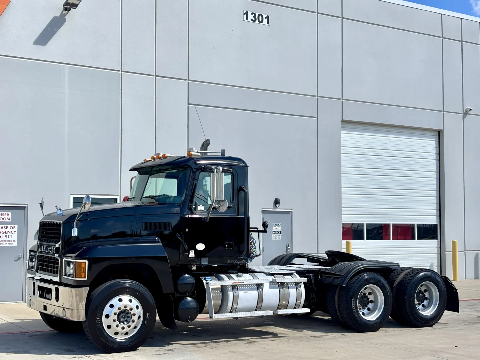 2019 MACK PINNACLE - Image 2