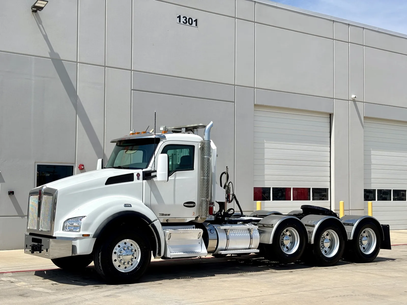 2018 KENWORTH T880 - Image 2