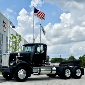 2017 WESTERN STAR 4900