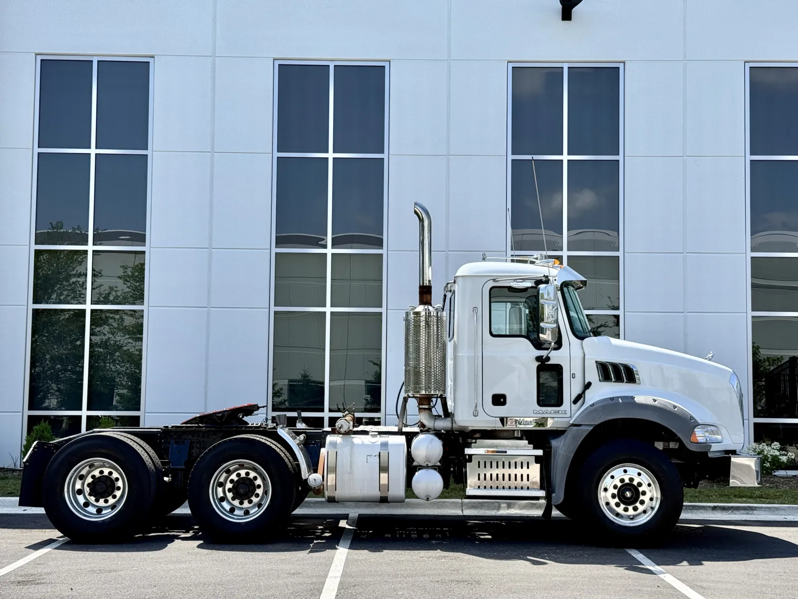 2017 MACK GU813 - Image 3