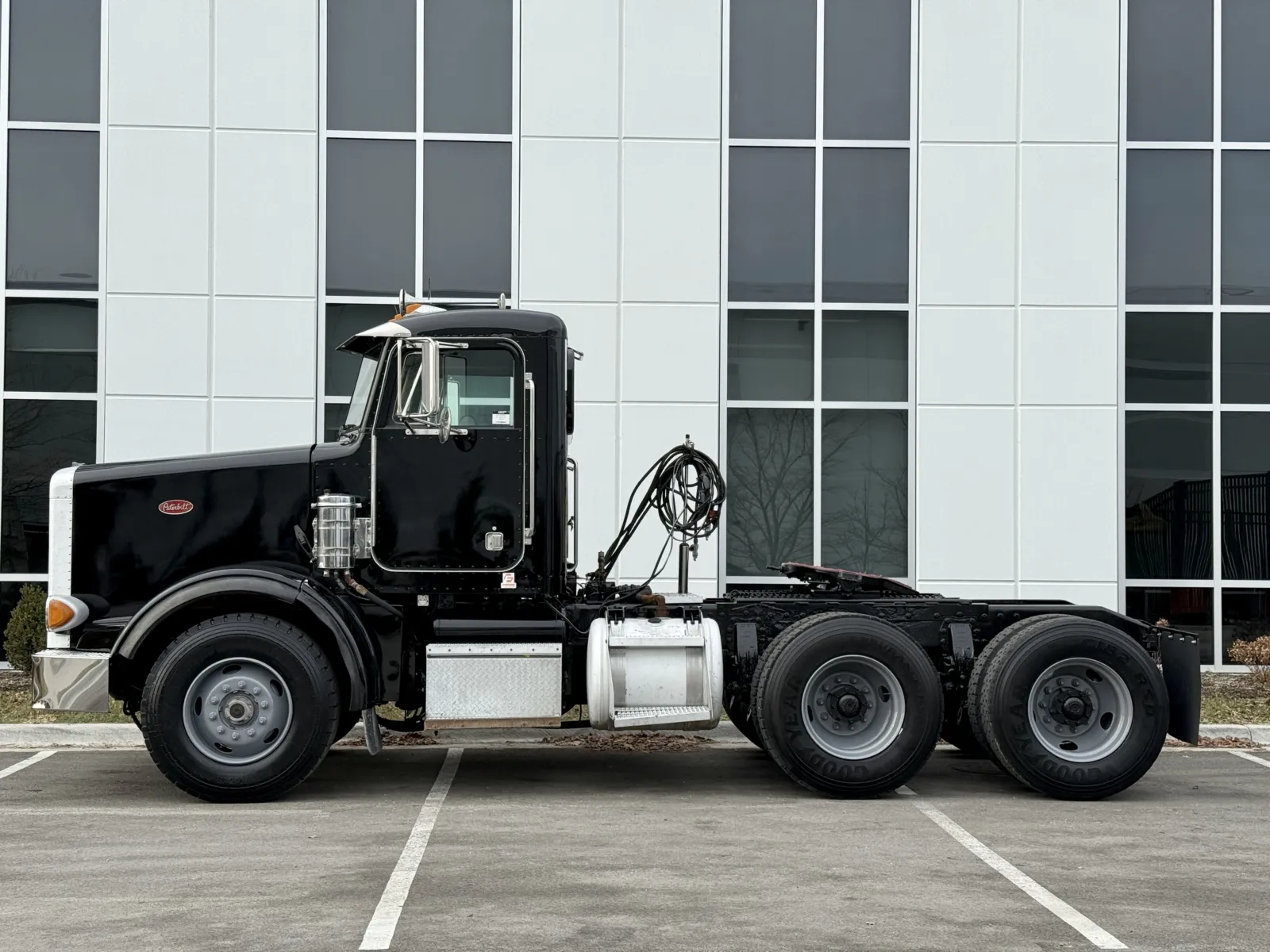 2003 PETERBILT 357 - Image 4