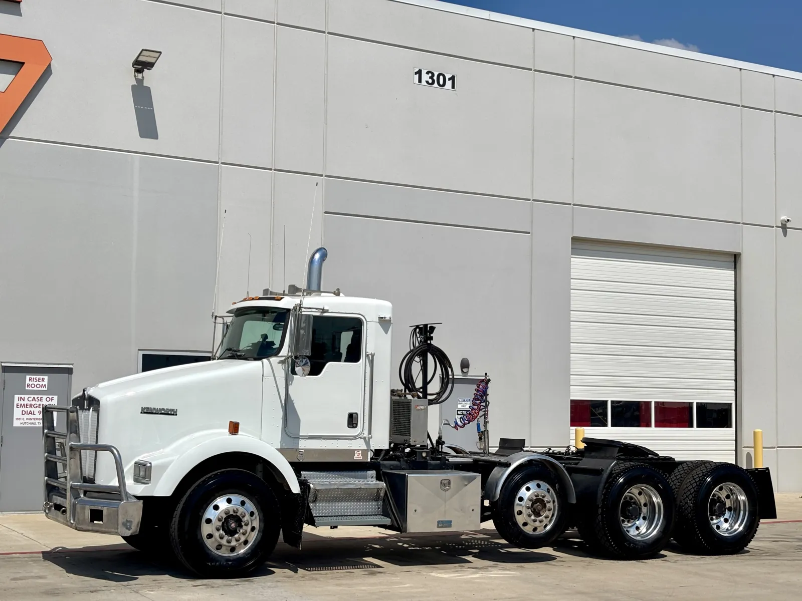 2005 KENWORTH T800 - Image 2