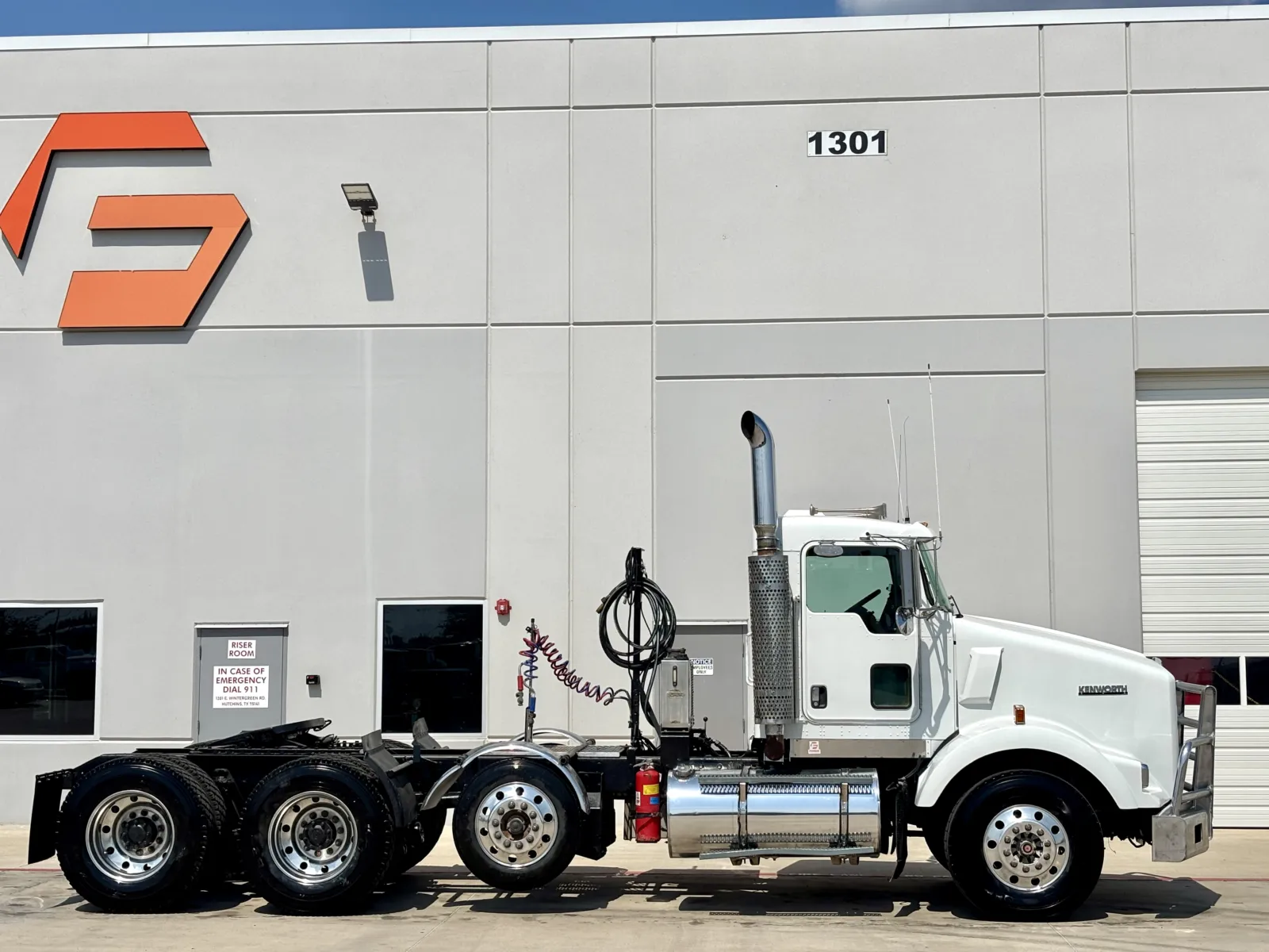 2005 KENWORTH T800 - Image 3