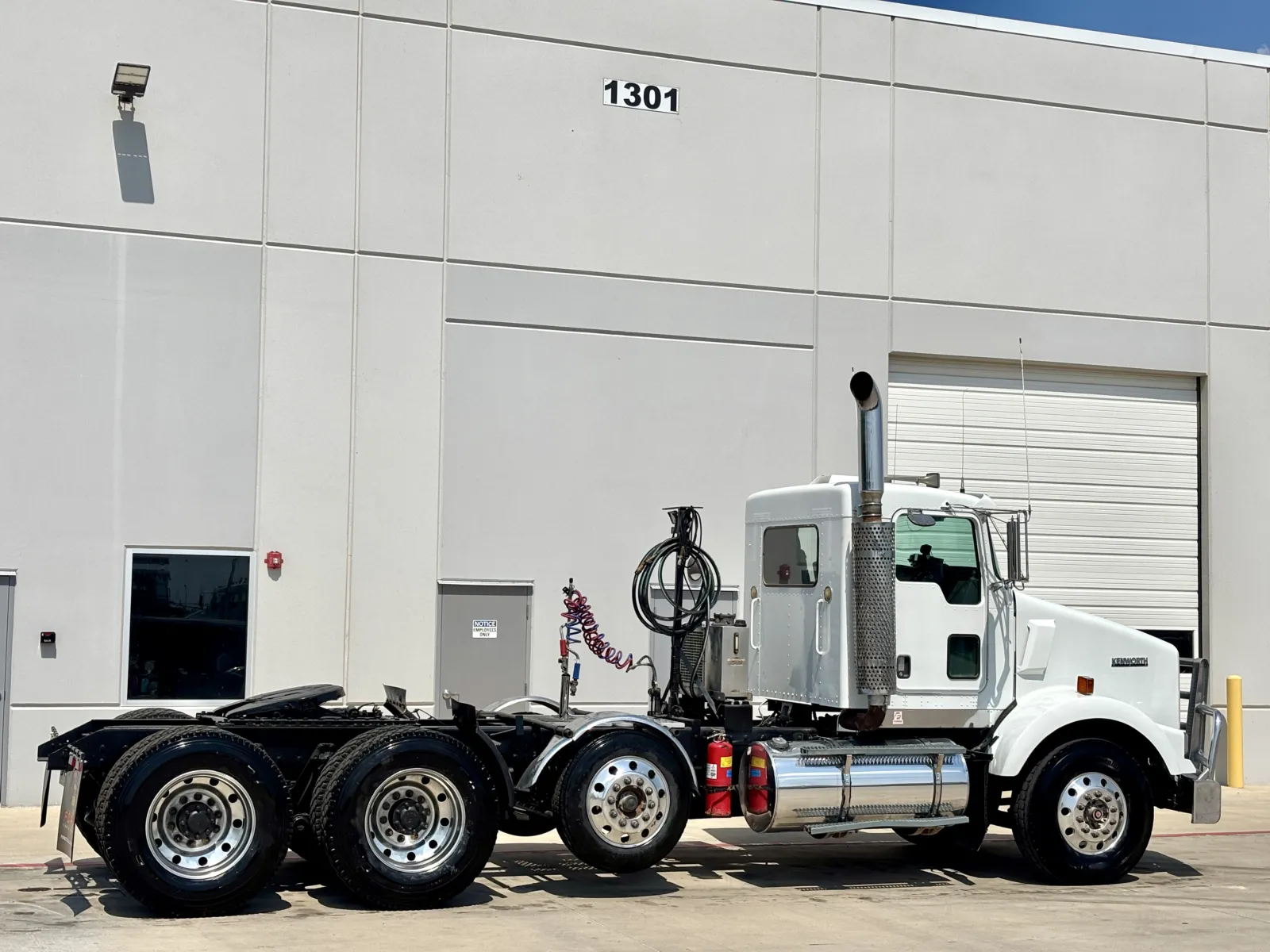 2005 KENWORTH T800 - Image 5