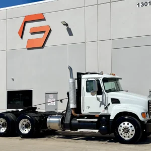 2007 MACK CV713