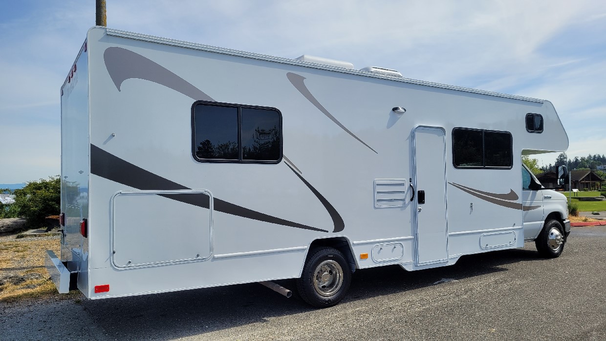 Winnebago Minnie Winnie 328QR - Image 5