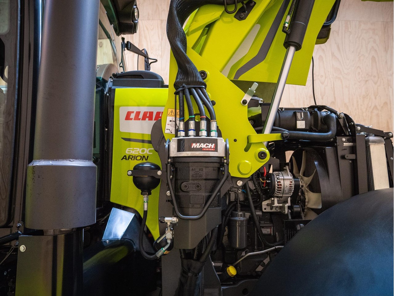 CLAAS ARION 620C EVO - Image 9