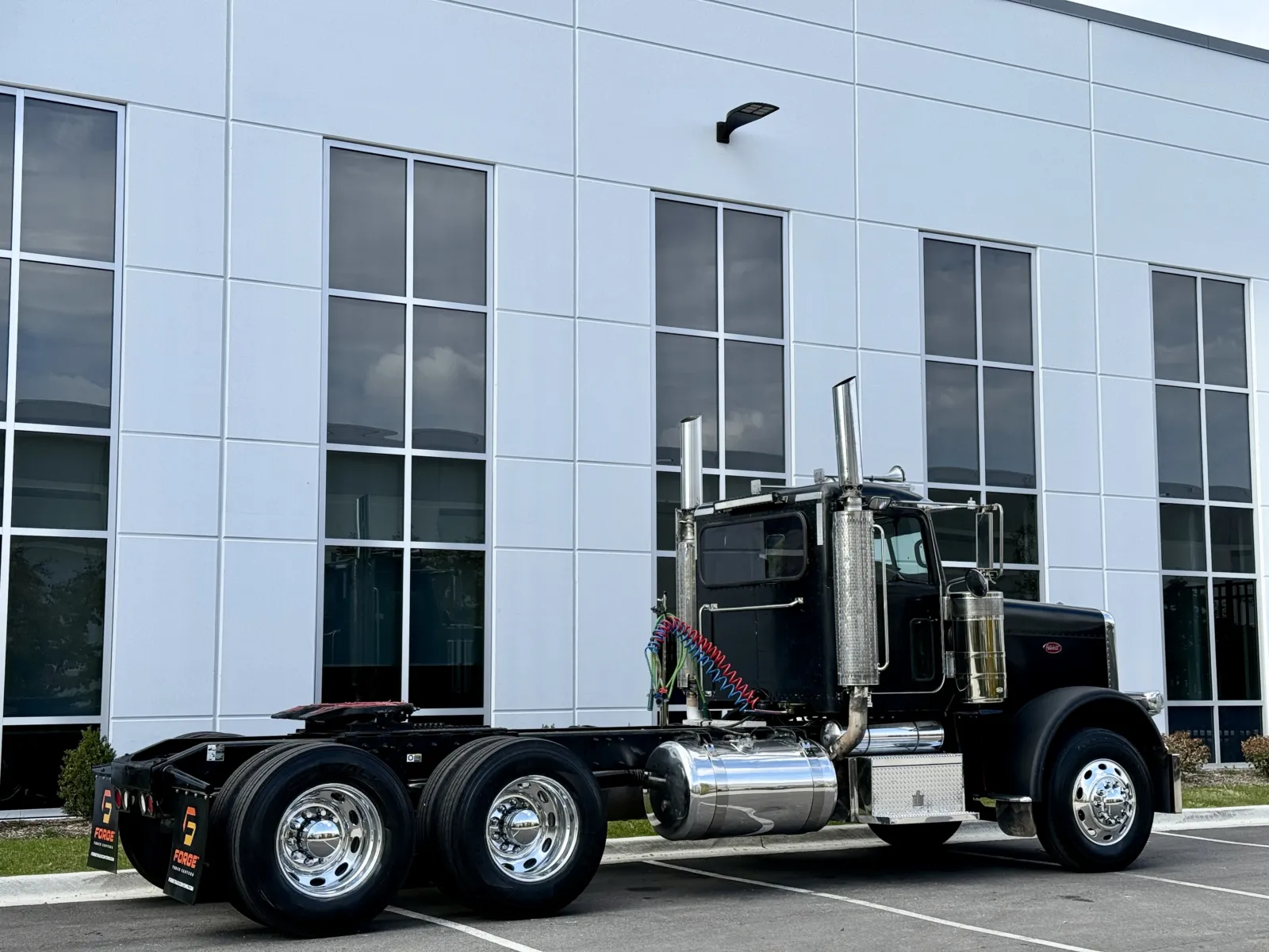 2010 PETERBILT 388 - Image 5