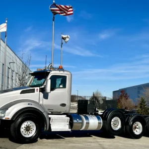 2015 KENWORTH T880