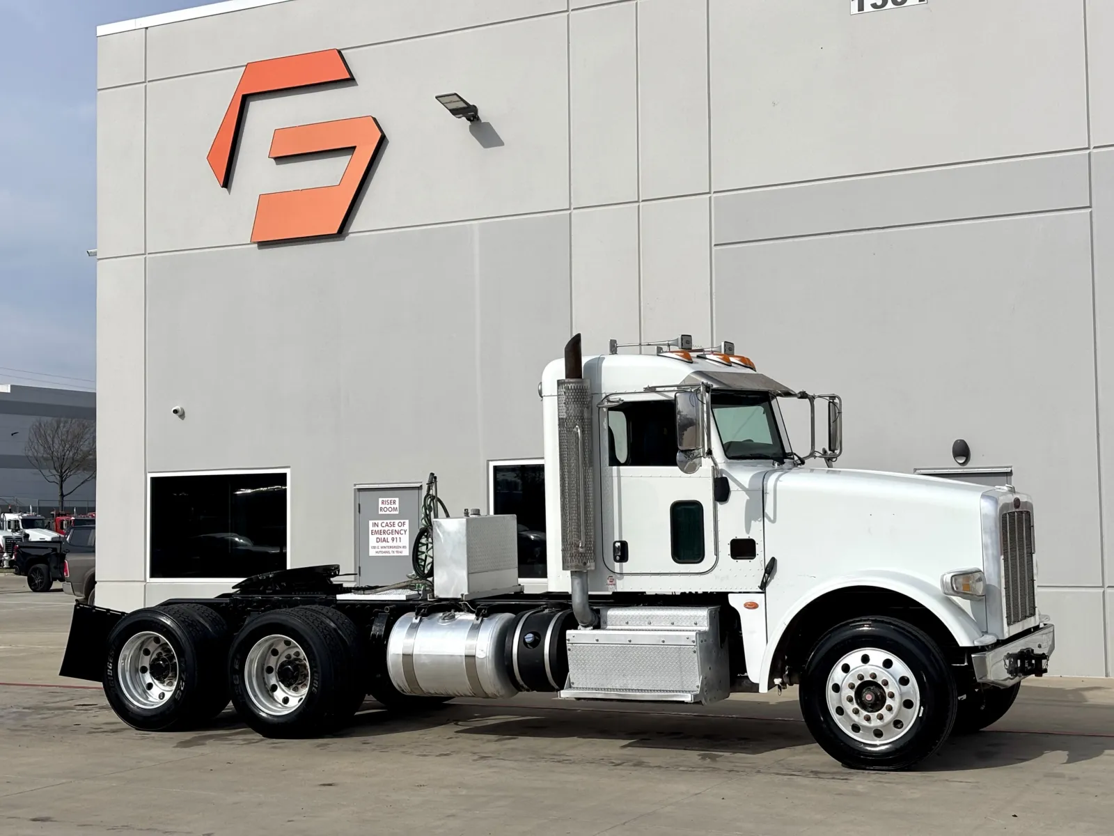 2015 PETERBILT 367