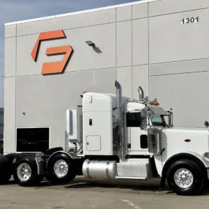 2017 PETERBILT 389