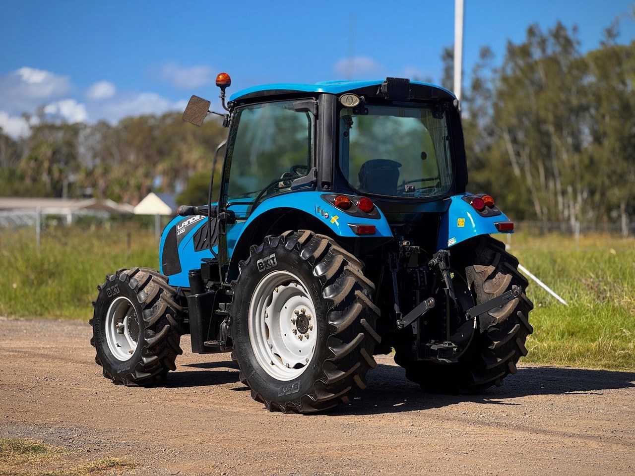 2019 LANDINI 4-100 - Image 3