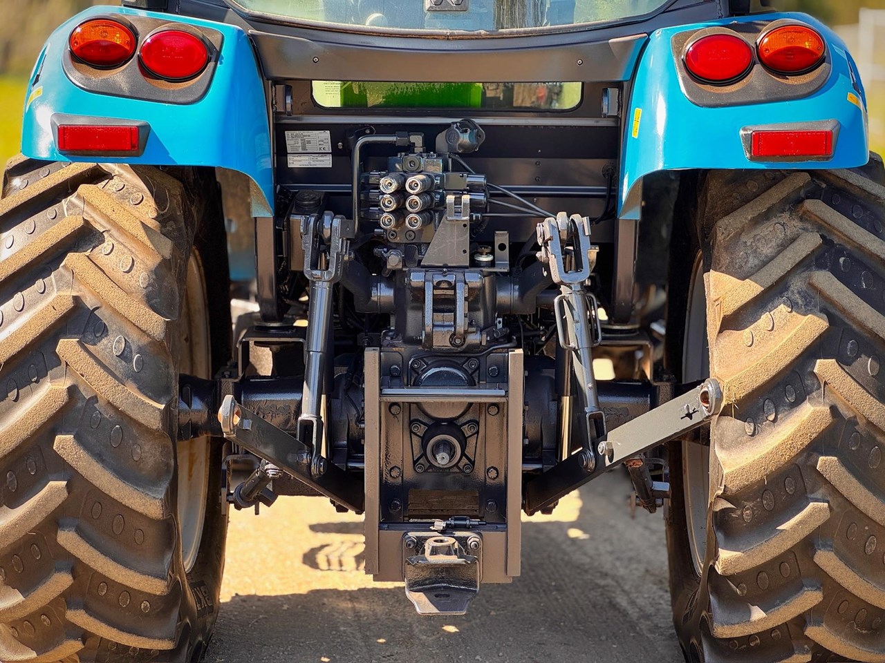 2019 LANDINI 4-100 - Image 6