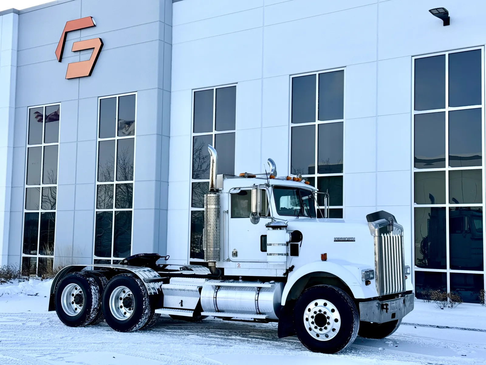 2003 KENWORTH W900 - Image 2