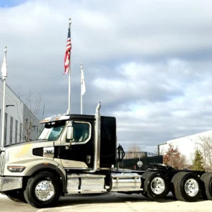 2023 WESTERN STAR 4900