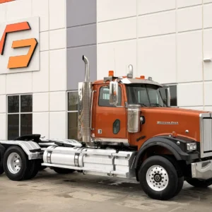 2017 WESTERN STAR 4900