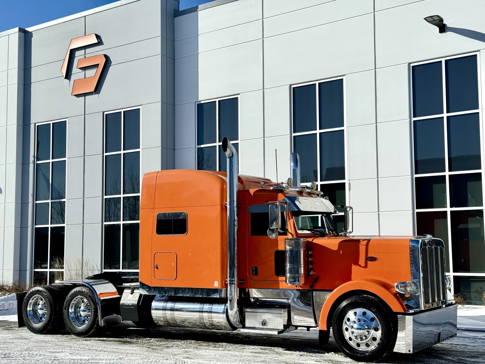 2018 PETERBILT 389 - Image 2