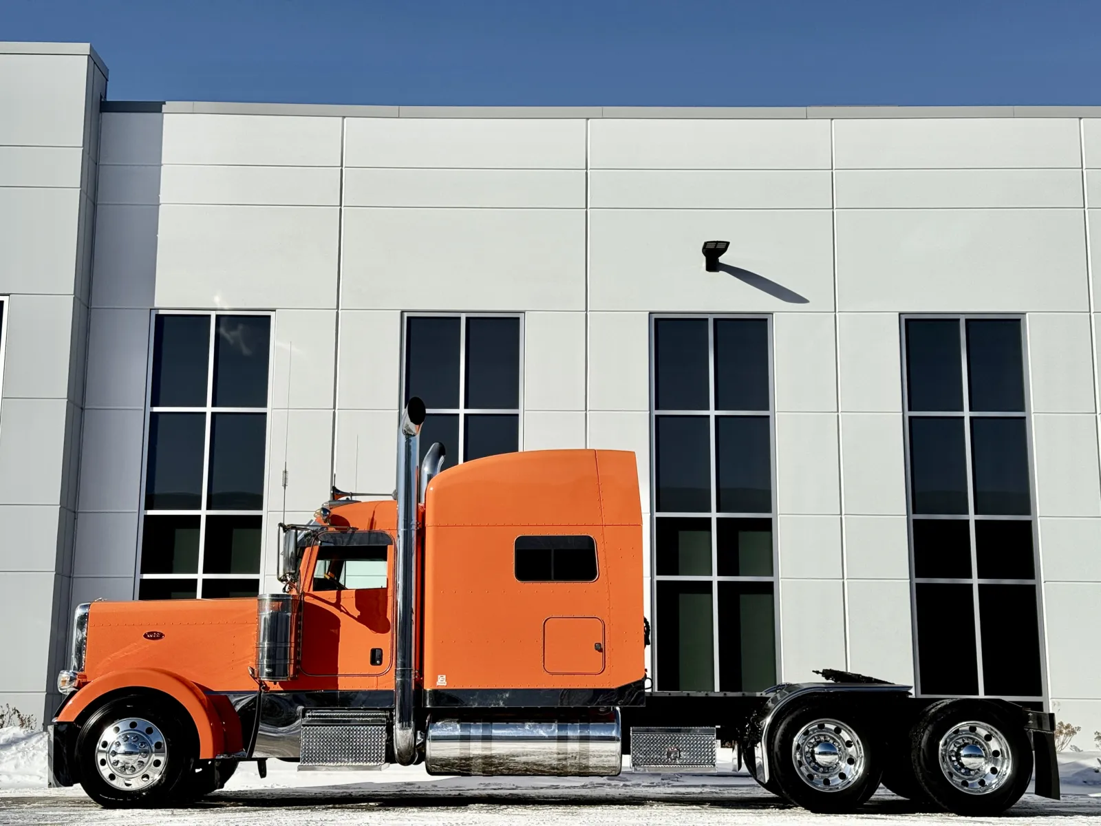 2018 PETERBILT 389 - Image 4