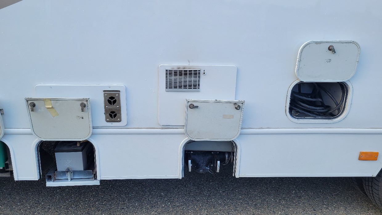 Winnebago Minnie Winnie 328QR - Image 6