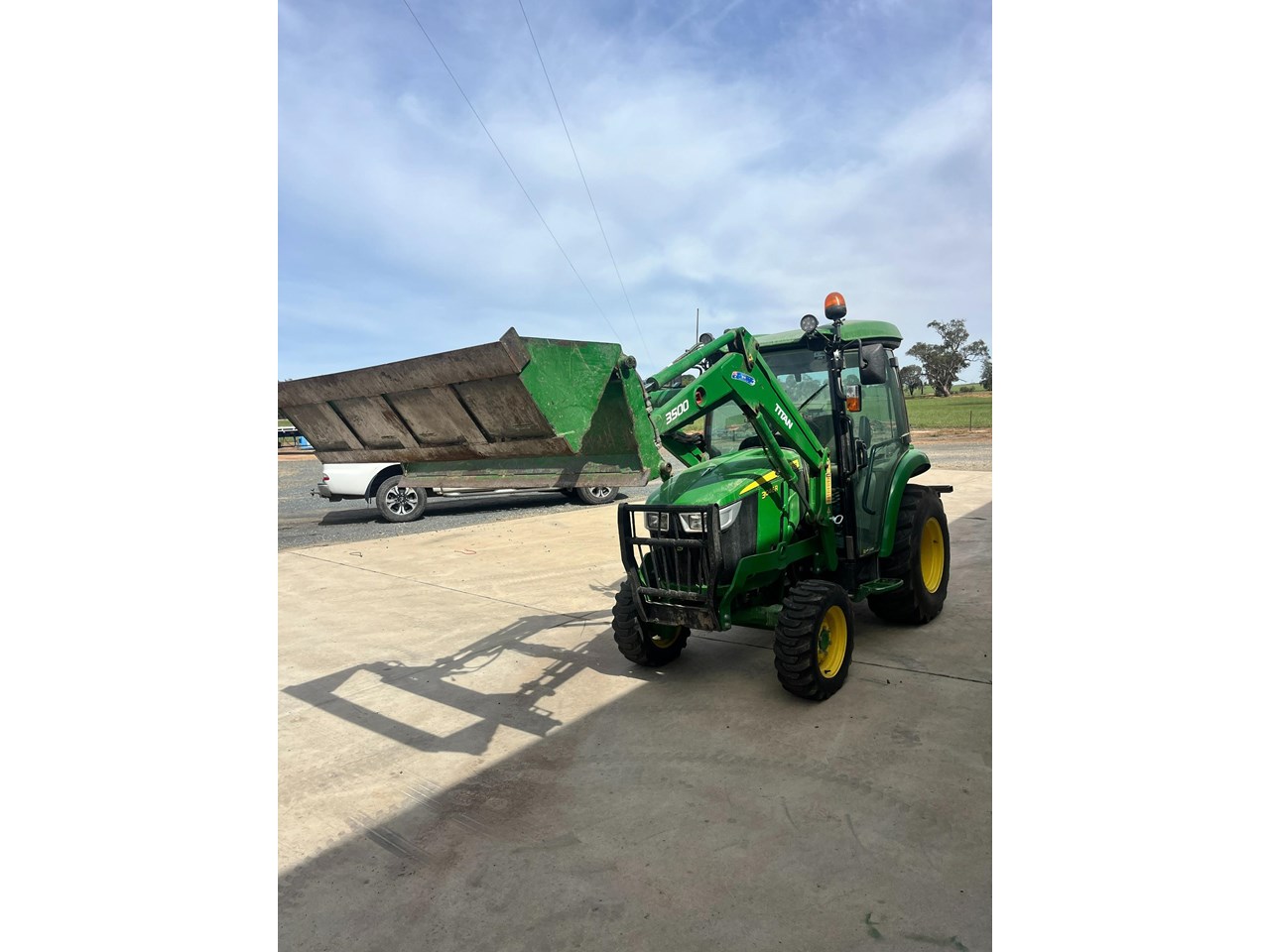2022 JOHN DEERE 3046R