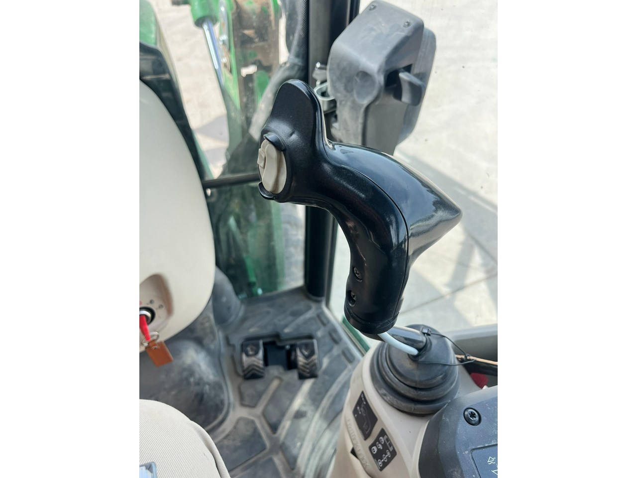 2022 JOHN DEERE 3046R - Image 15