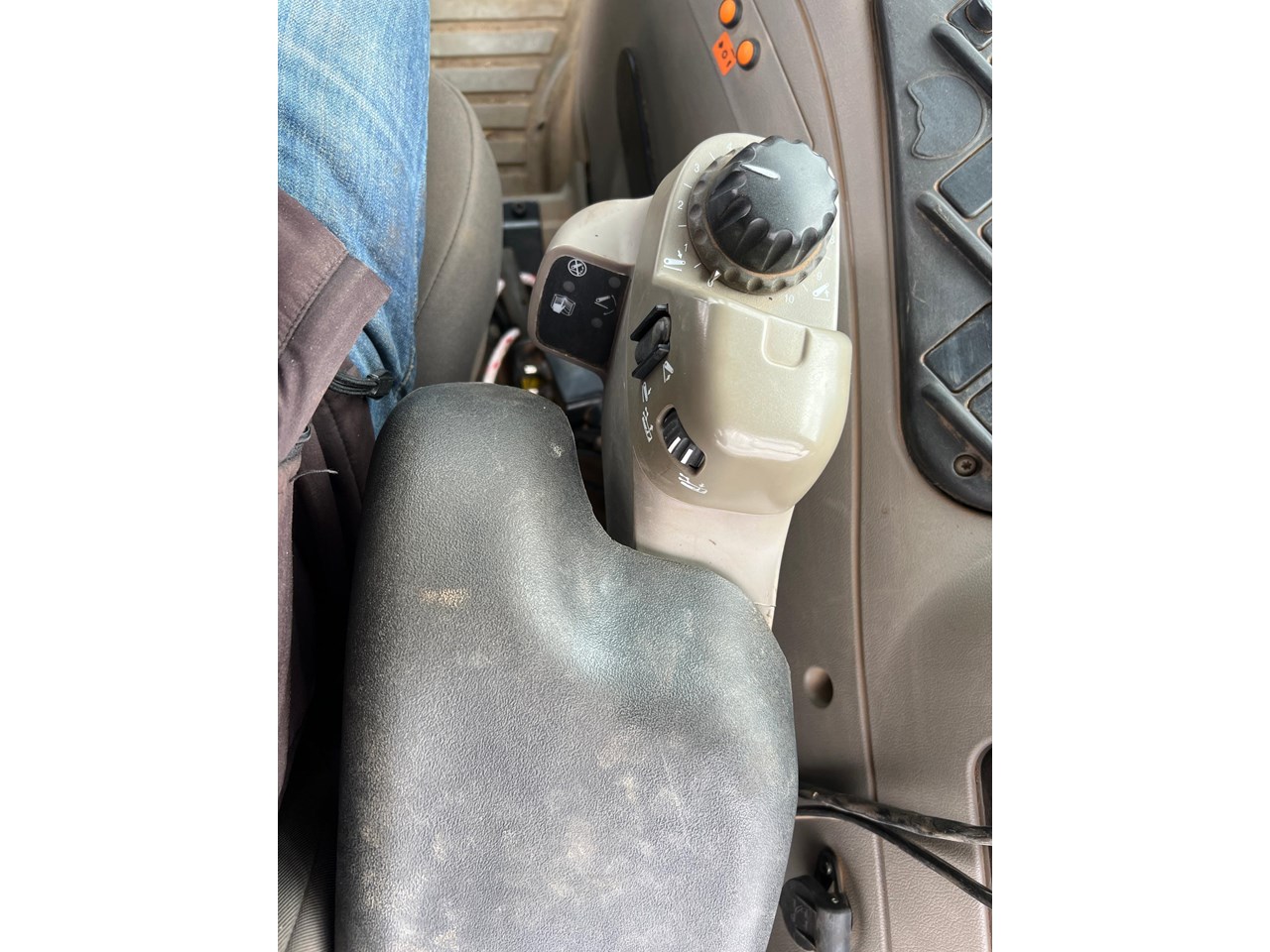 2020 CASE IH MAXXUM 110 - Image 17