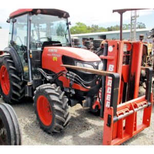 KUBOTA M8540 TRACTOR WITH FRONT MOUNTED FORK & FRONT TYNES