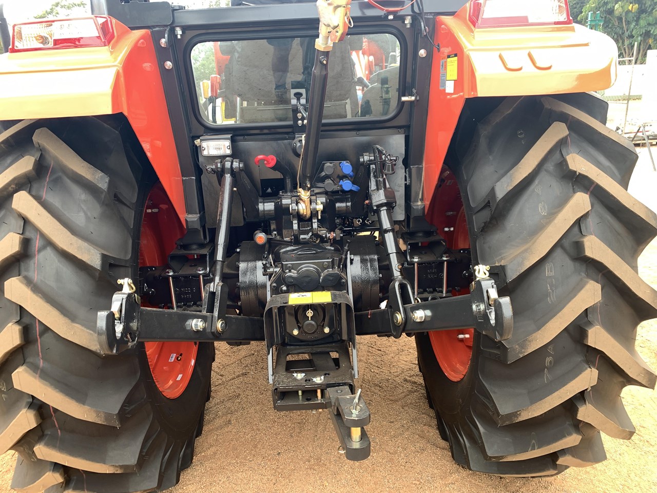 KIOTI PX9520 ROPS FEL - Image 3