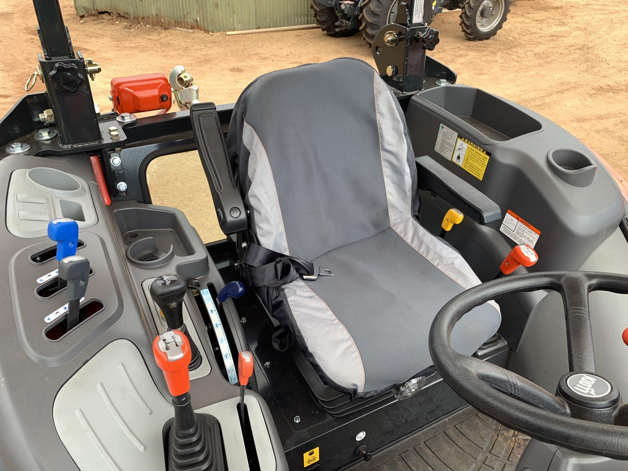 KIOTI PX9520 ROPS FEL - Image 5