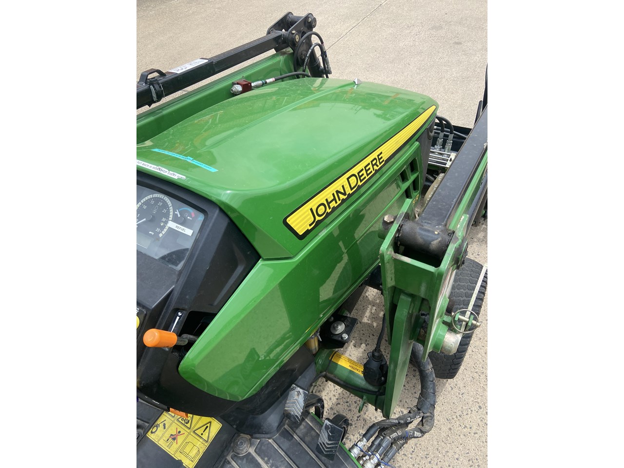 2015 JOHN DEERE 1025R - Image 4