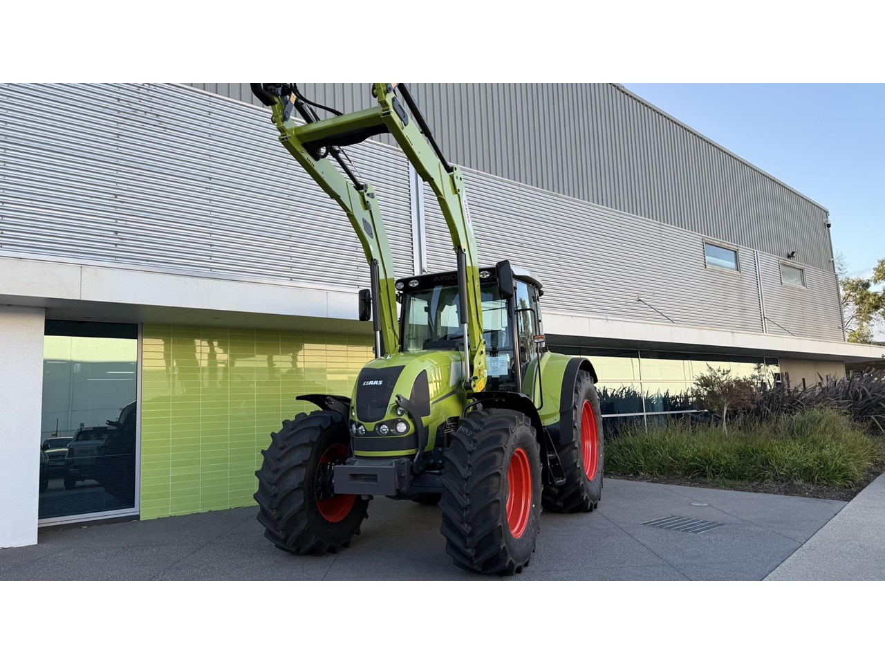 CLAAS ARION 620C EVO