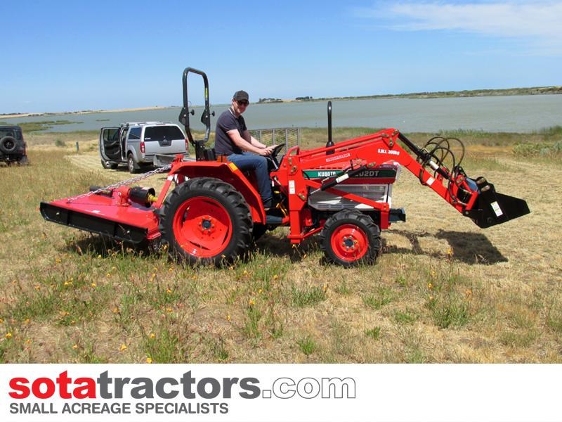 KUBOTA L2202DT TRACTOR WITH 4 IN 1 FEL 26HP - Image 2