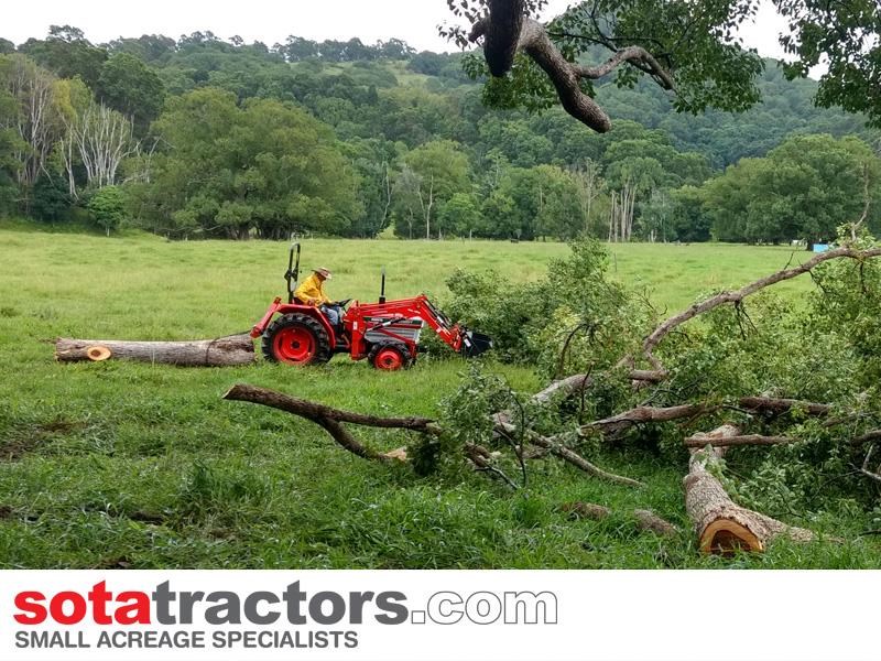 KUBOTA L2402DT TRACTOR + 4 IN 1 LOADER + BACKHOE - Image 11