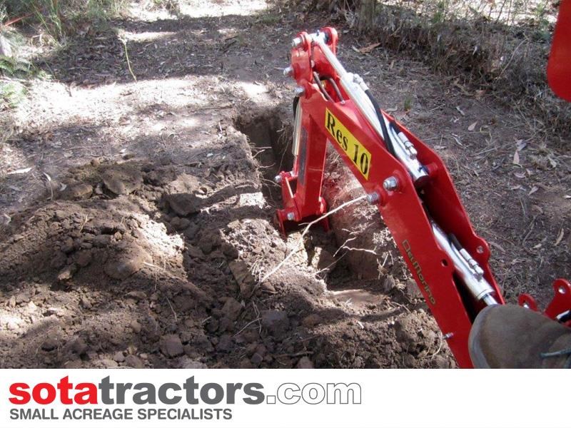 KUBOTA L2202DT TRACTOR + 4 IN 1 LOADER + BACKHOE - Image 16