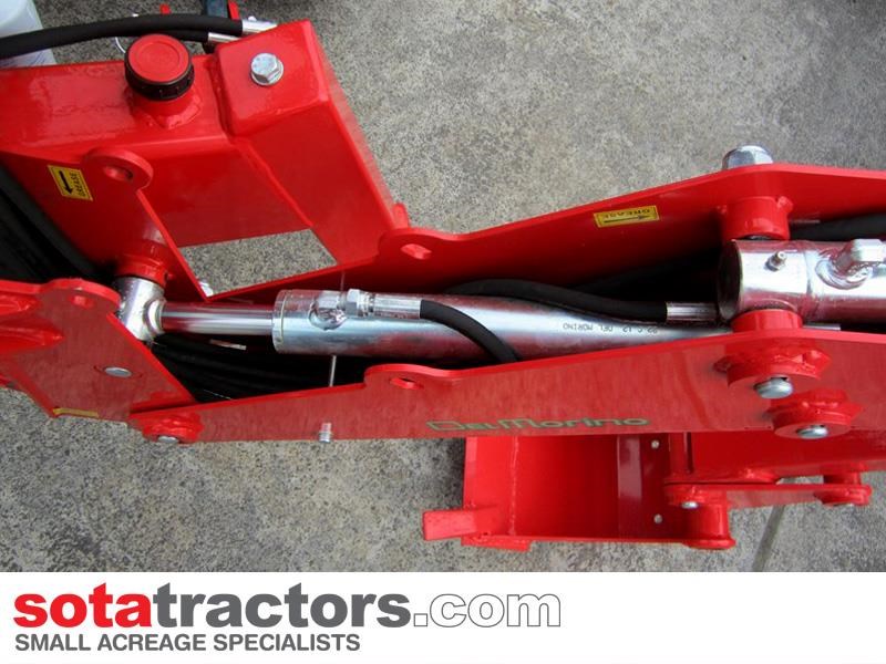 KUBOTA L2202DT TRACTOR + 4 IN 1 LOADER + BACKHOE - Image 22