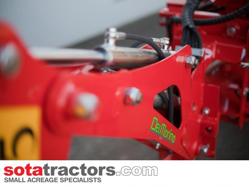 KUBOTA L2402DT TRACTOR + 4 IN 1 LOADER + BACKHOE - Image 28