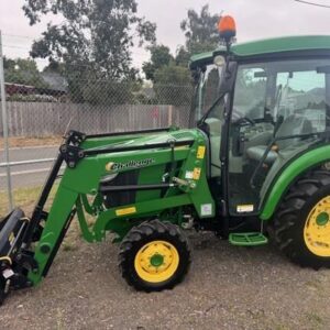 JOHN DEERE 3045R