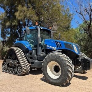 2015 NEW HOLLAND T8.435