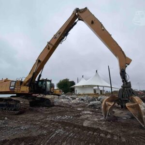 2015 CATERPILLAR 390FL